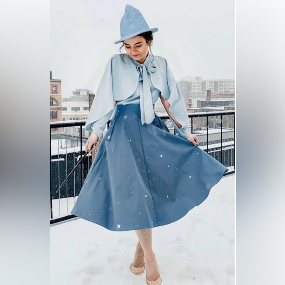 Fleur Delacour Beauxbatons Costume Chicwish Bowknot Cape Blouse, Sm., Hat & Wand